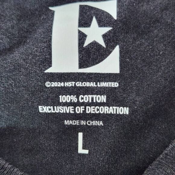 Elton John T-Shirt NWT Size Large Black Short Sleeve Elton John Rocket Man Tee - Picture 6 of 7